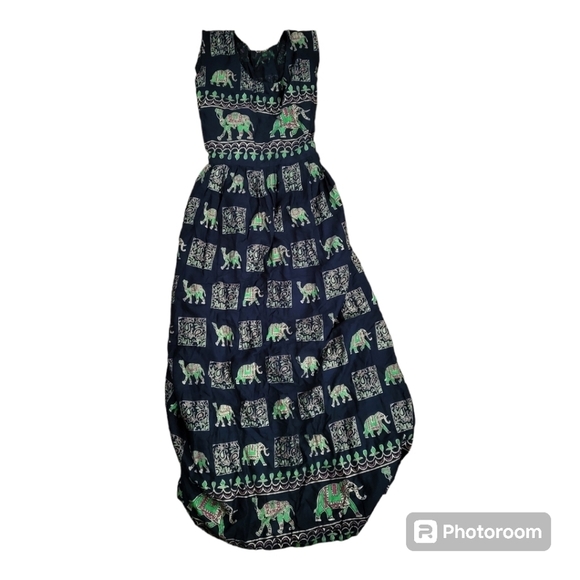 đź’•Elephant and camel print maxi dress - Picture 1 of 5